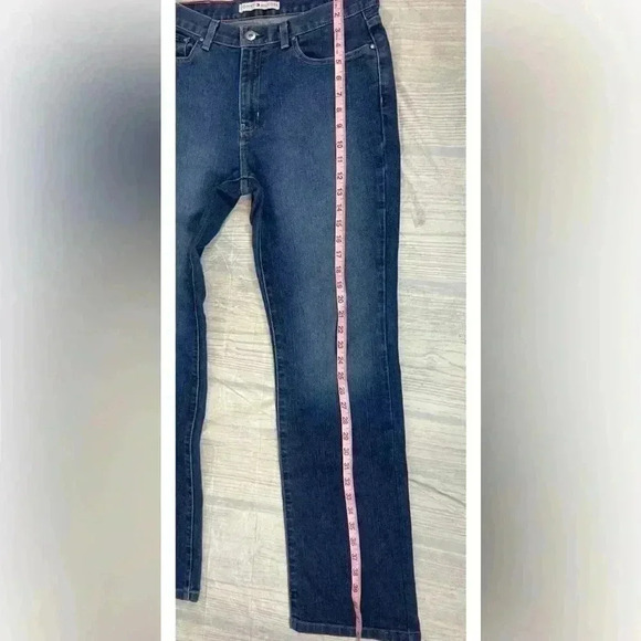 Vintage Classic Tommy Hilfiger Woman’s Denim Jeans Size 8 Stright Fit  Med Wash - Picture 9 of 16